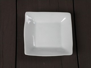 白磁 台付四方皿
